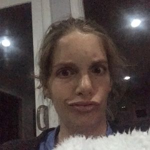 Meet your Posher, Kayla